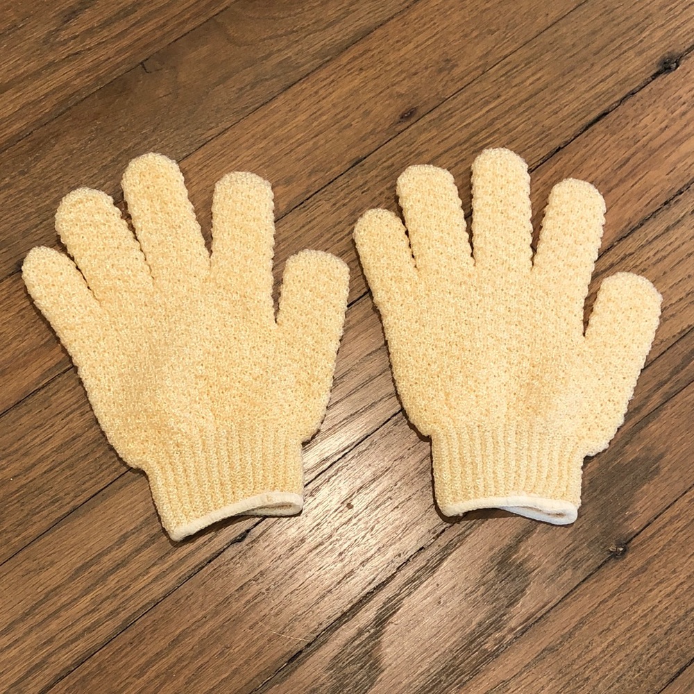 Exfoliating Gloves, Tanning Mitt, and Tweezerman Pedro Callus Stone Set - Picture 4 of 9